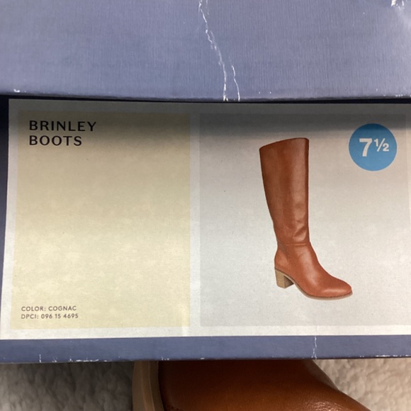 Universal Threads Brinley Knee High Boot  NIB - Picture 7 of 7